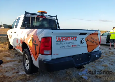 2021 Ram 1500 Classic Tradesman 4X2 6'4 Box из США, поврежденный, VIN 1C6RR6FG9MS563280